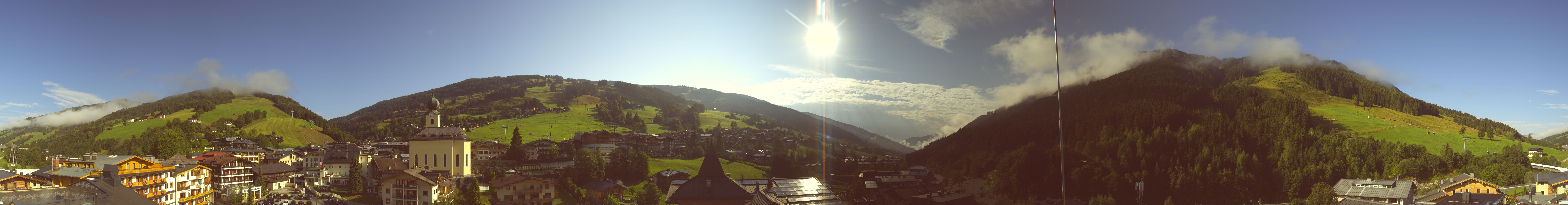 Archiv Foto Webcam Blick über Saalbach vom Alpinresort