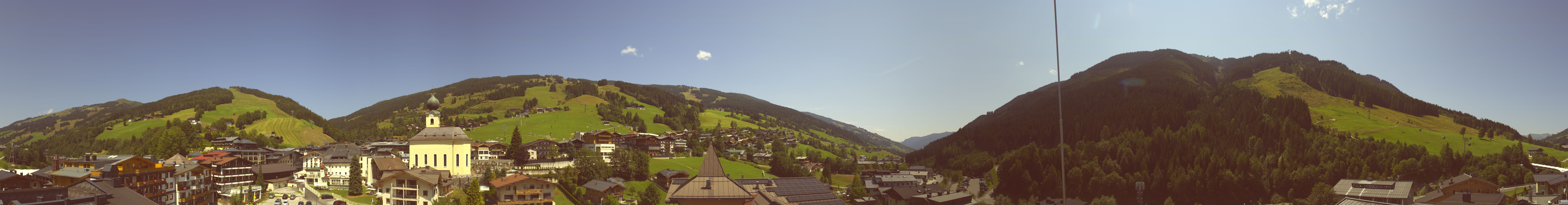 Archiv Foto Webcam Blick über Saalbach vom Alpinresort