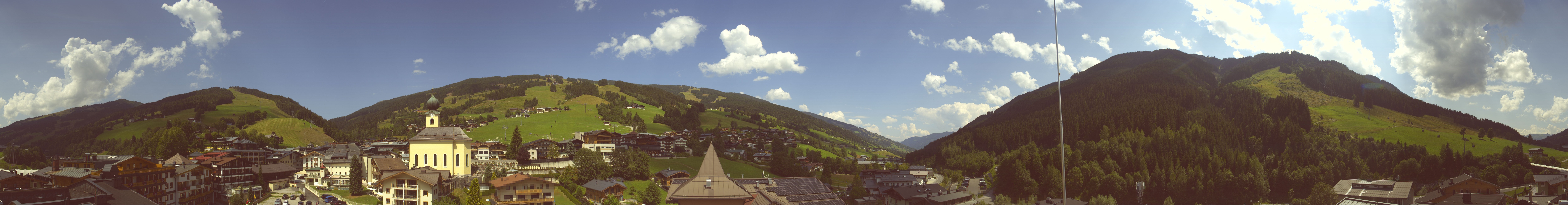 Archiv Foto Webcam Blick über Saalbach vom Alpinresort