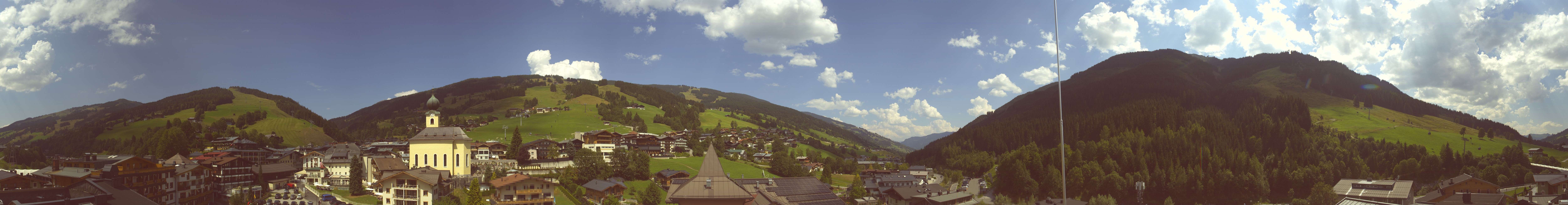 Archiv Foto Webcam Blick über Saalbach vom Alpinresort