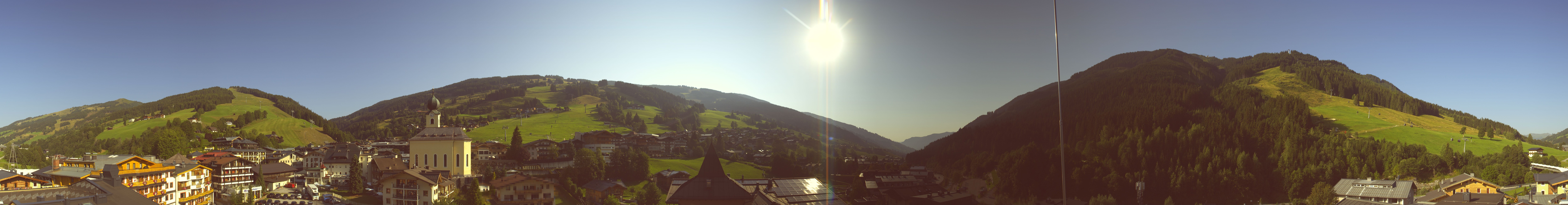 Archiv Foto Webcam Blick über Saalbach vom Alpinresort