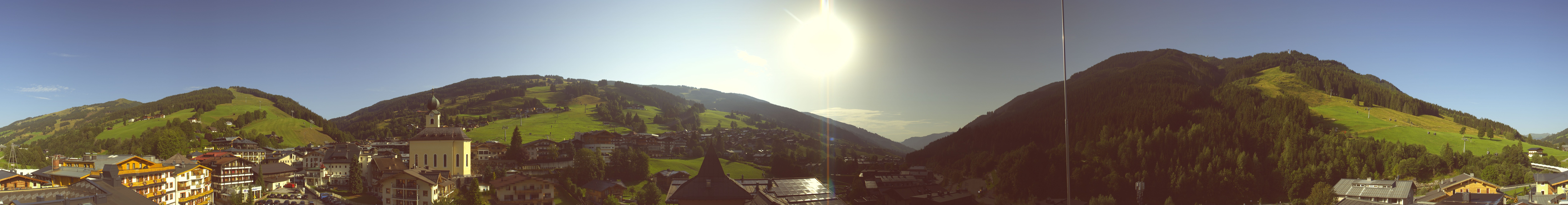 Archived image Webcam Panorama: Alpinresort Saalbach