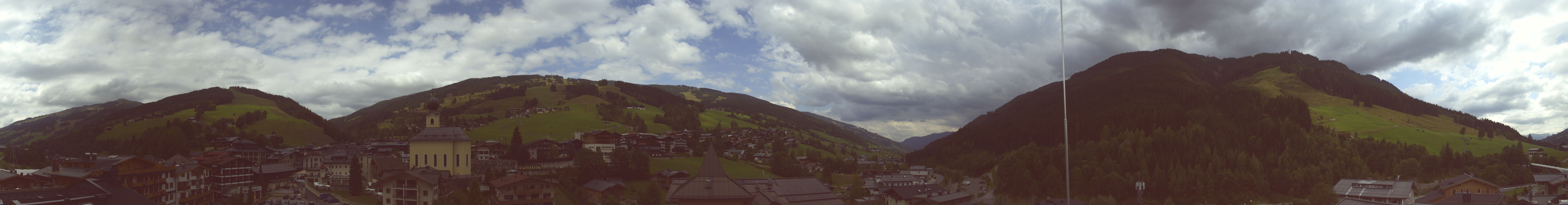 Archiv Foto Webcam Blick über Saalbach vom Alpinresort