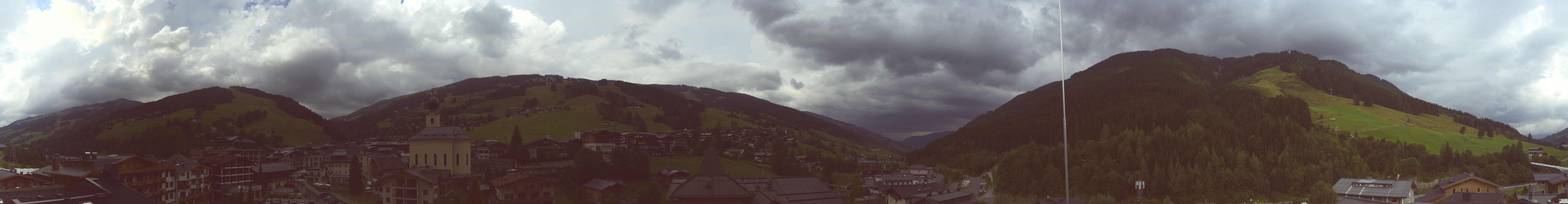 Archiv Foto Webcam Blick über Saalbach vom Alpinresort