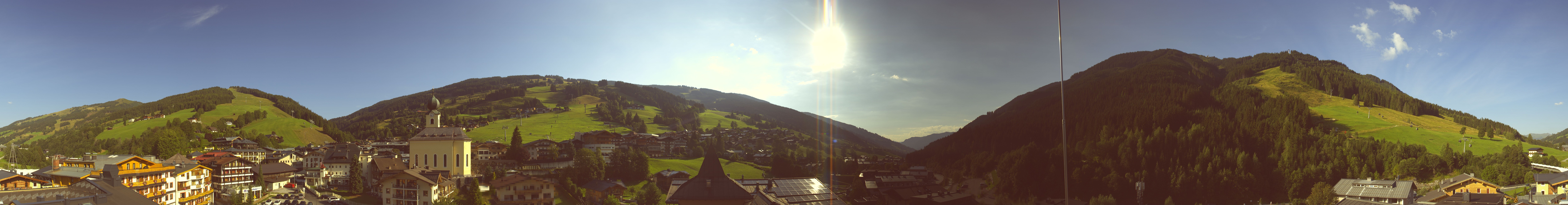 Archiv Foto Webcam Blick über Saalbach vom Alpinresort