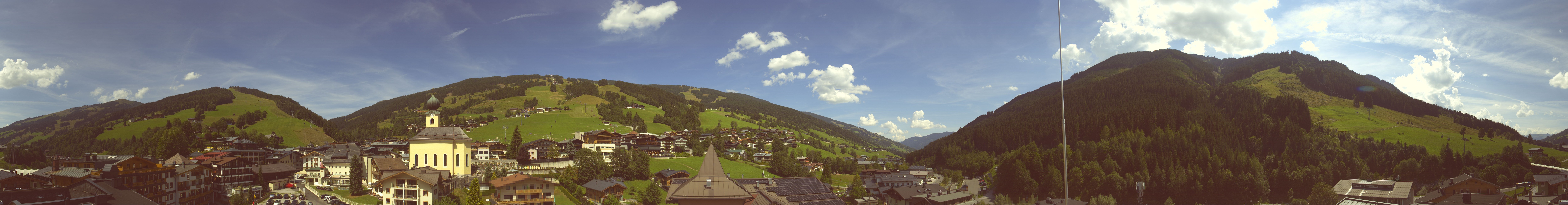 Archiv Foto Webcam Blick über Saalbach vom Alpinresort