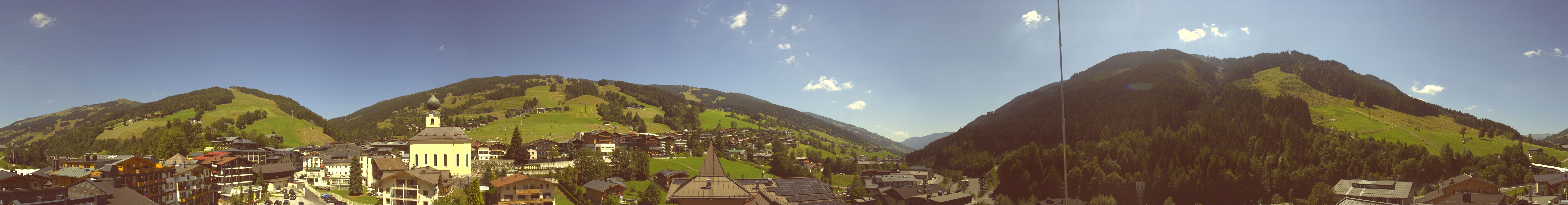 Archiv Foto Webcam Blick über Saalbach vom Alpinresort