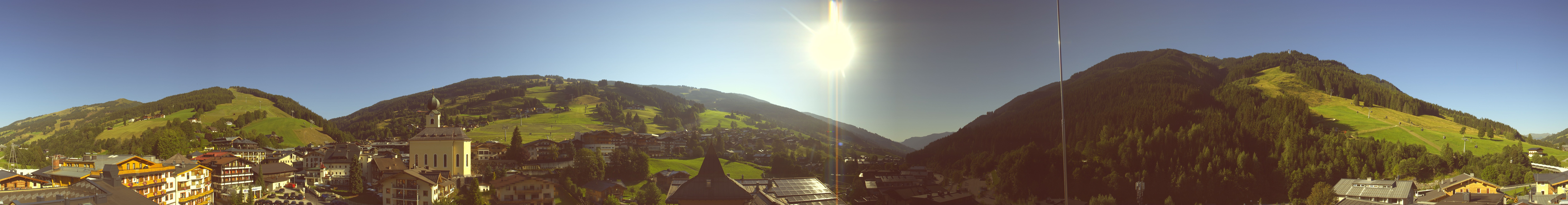 Archiv Foto Webcam Blick über Saalbach vom Alpinresort