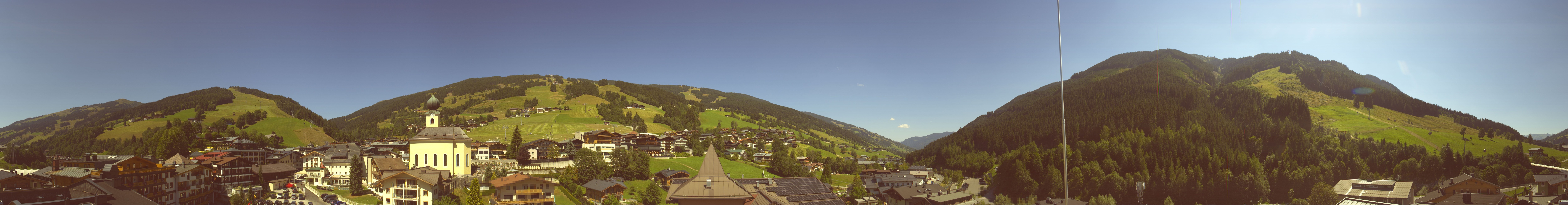 Archiv Foto Webcam Blick über Saalbach vom Alpinresort