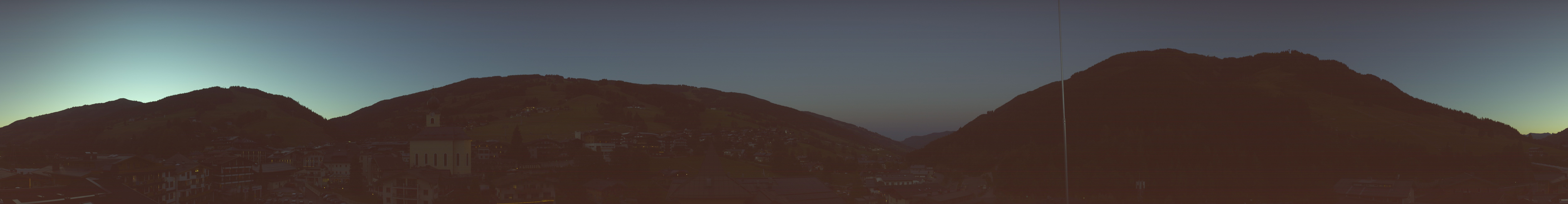 Archiv Foto Webcam Blick über Saalbach vom Alpinresort