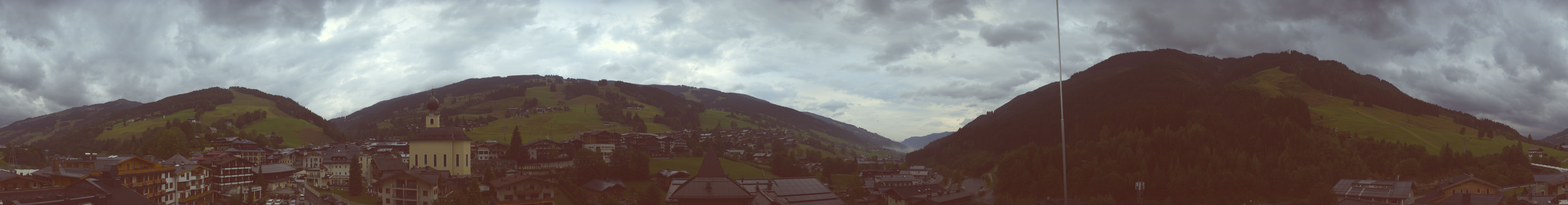 Archiv Foto Webcam Blick über Saalbach vom Alpinresort