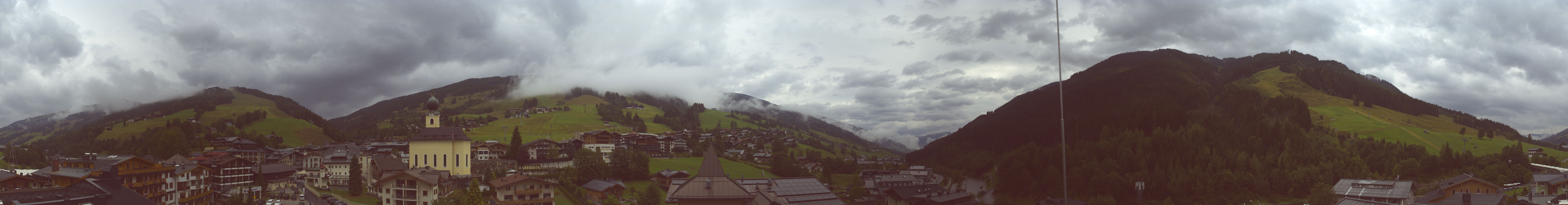 Archiv Foto Webcam Blick über Saalbach vom Alpinresort