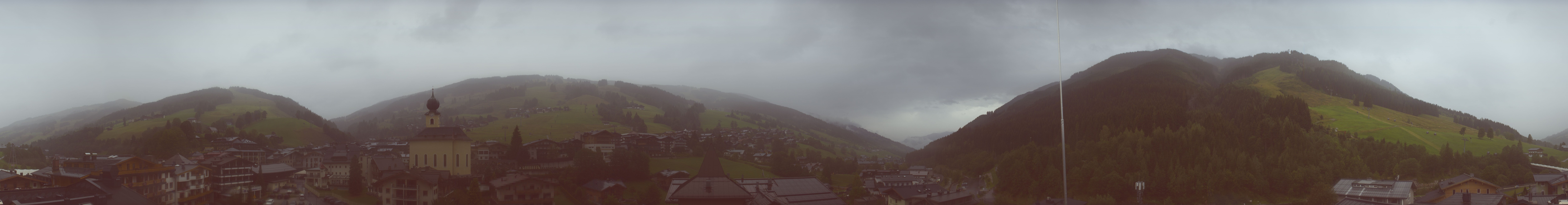 Archiv Foto Webcam Blick über Saalbach vom Alpinresort