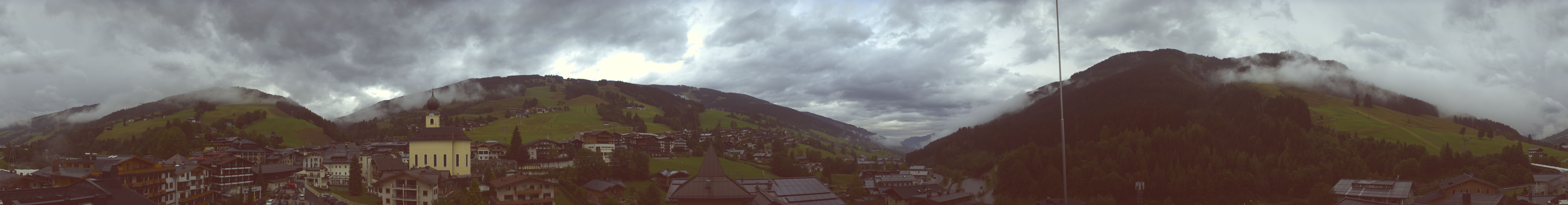 Archiv Foto Webcam Blick über Saalbach vom Alpinresort