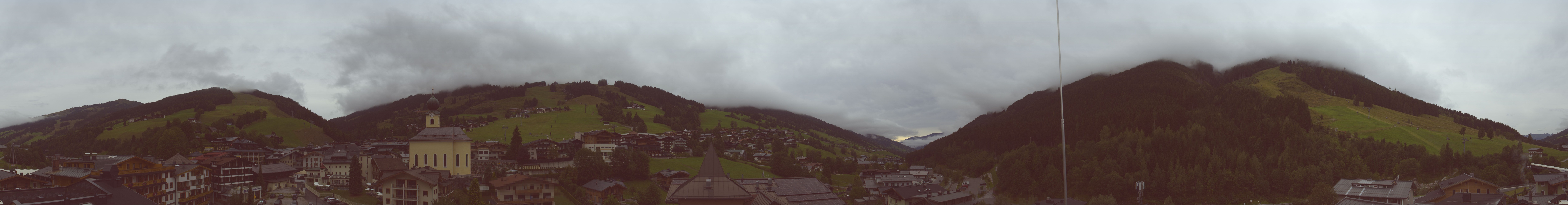 Archiv Foto Webcam Blick über Saalbach vom Alpinresort