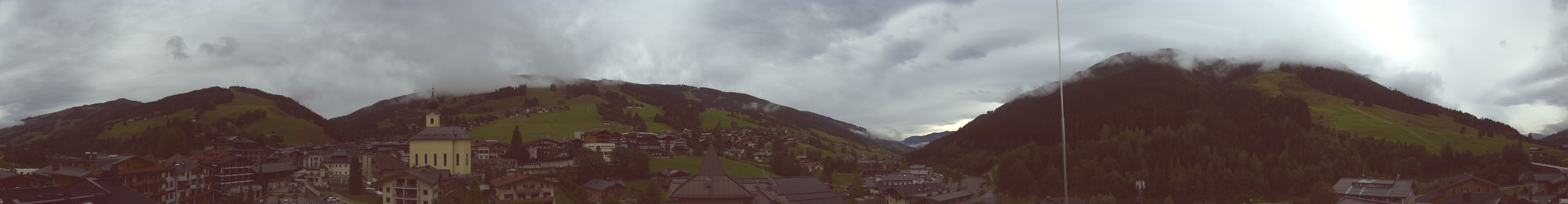 Archiv Foto Webcam Blick über Saalbach vom Alpinresort