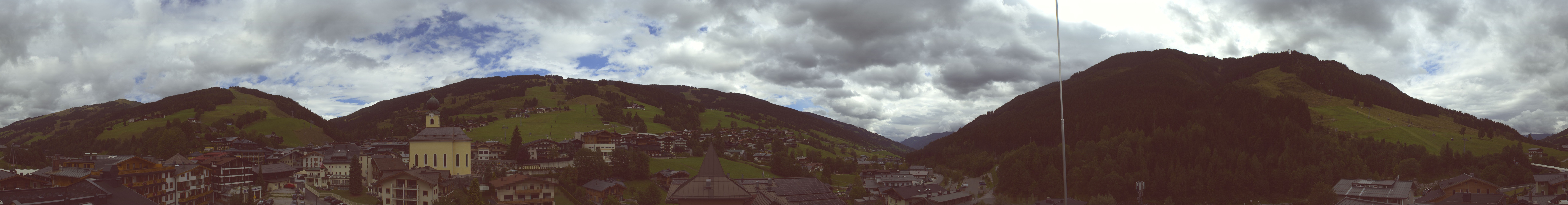 Archived image Webcam Panorama: Alpinresort Saalbach