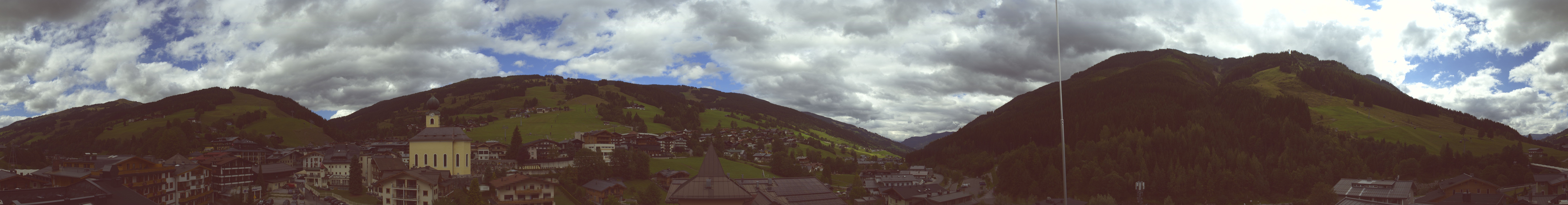 Archived image Webcam Panorama: Alpinresort Saalbach