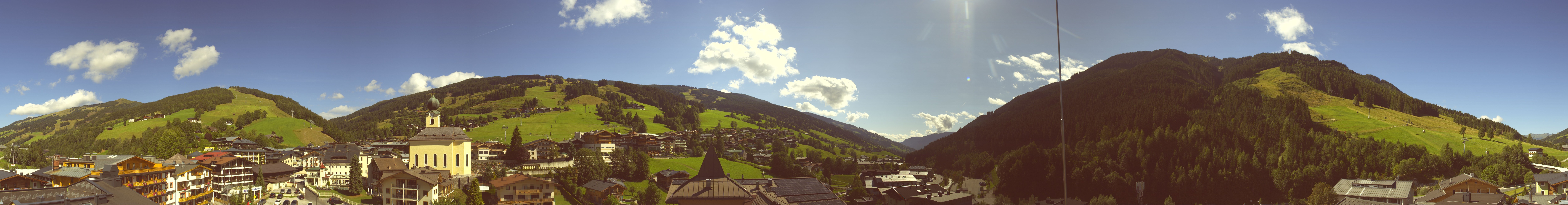Archived image Webcam Panorama: Alpinresort Saalbach