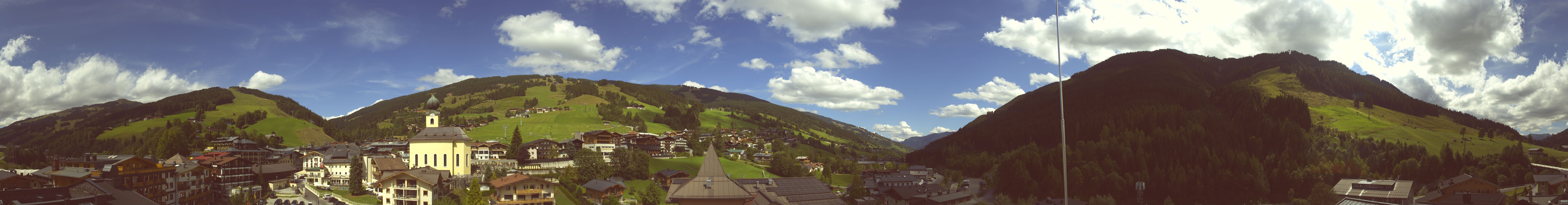 Archived image Webcam Panorama: Alpinresort Saalbach