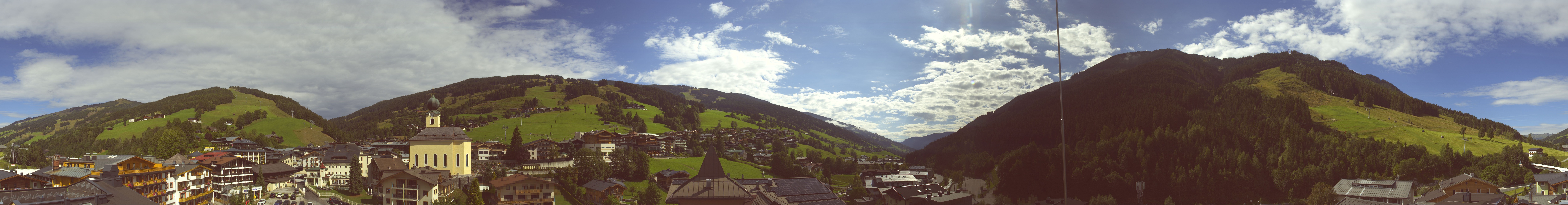 Archiv Foto Webcam Blick über Saalbach vom Alpinresort