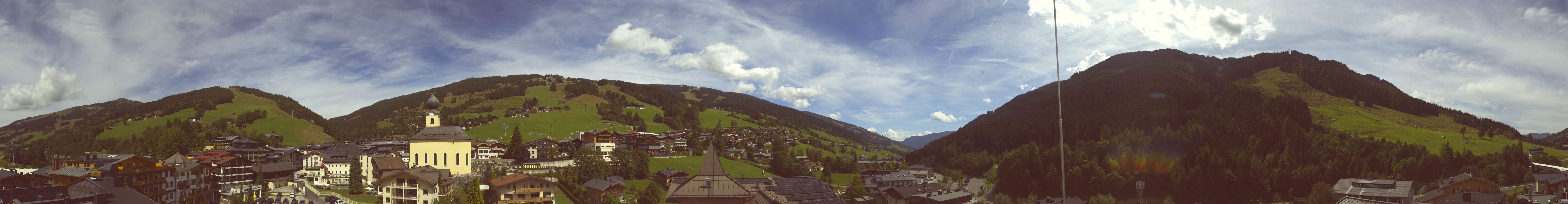 Archived image Webcam Panorama: Alpinresort Saalbach