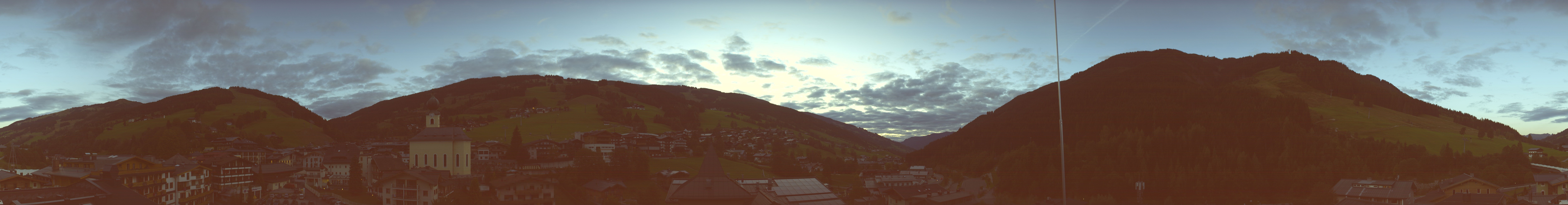 Archived image Webcam Panorama: Alpinresort Saalbach