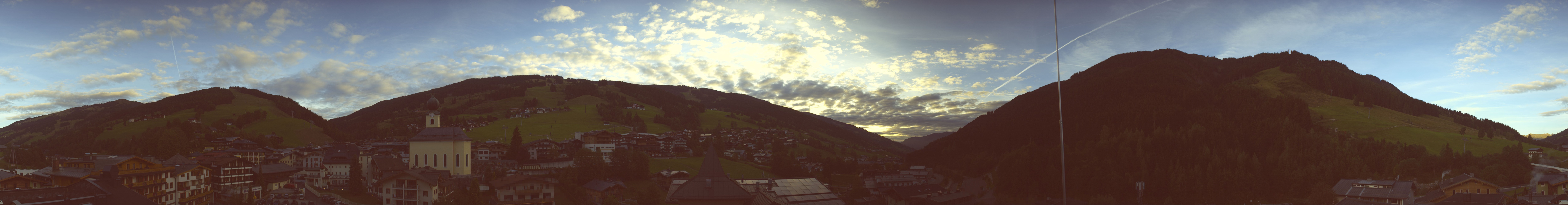 Archived image Webcam Panorama: Alpinresort Saalbach