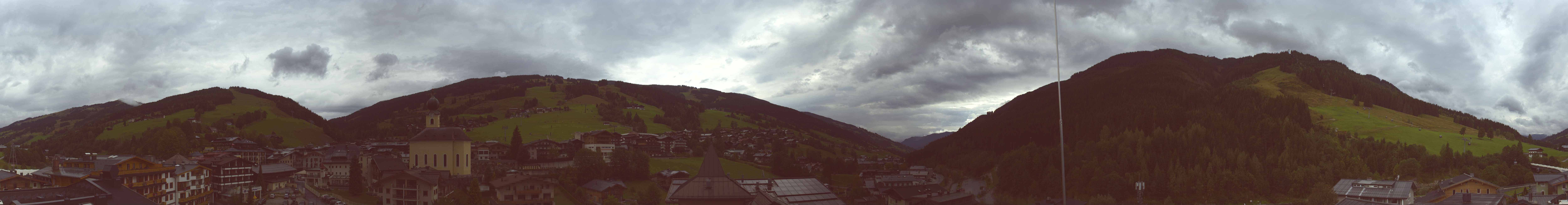Archiv Foto Webcam Blick über Saalbach vom Alpinresort
