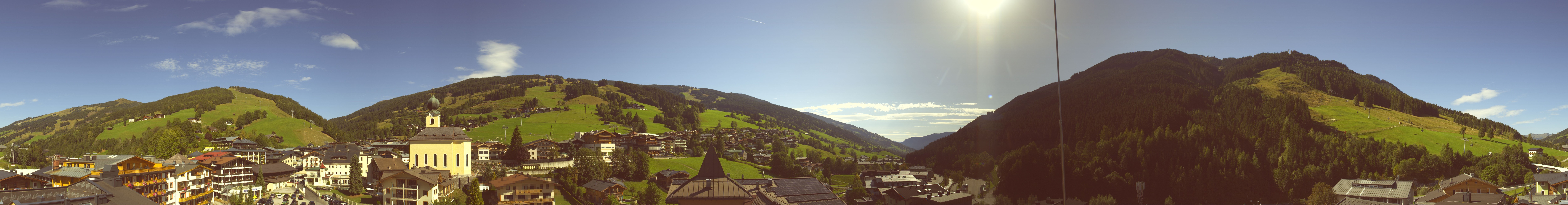 Archiv Foto Webcam Blick über Saalbach vom Alpinresort