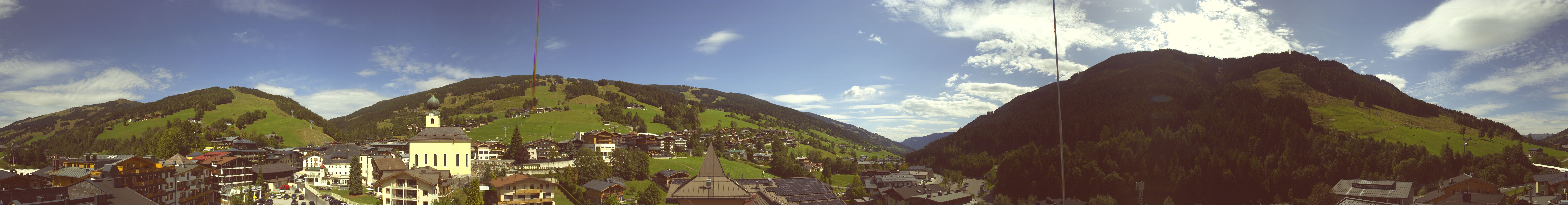Archiv Foto Webcam Blick über Saalbach vom Alpinresort