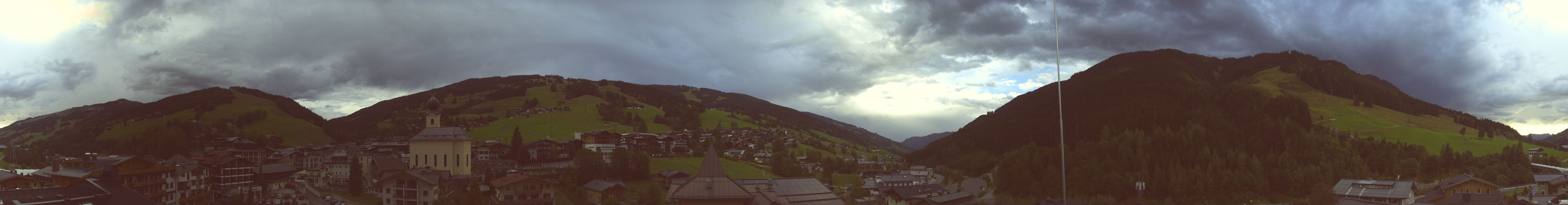 Archiv Foto Webcam Blick über Saalbach vom Alpinresort