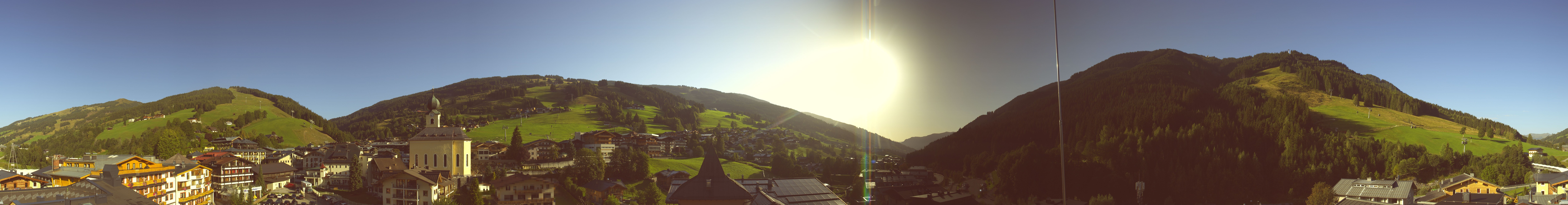 Archiv Foto Webcam Blick über Saalbach vom Alpinresort