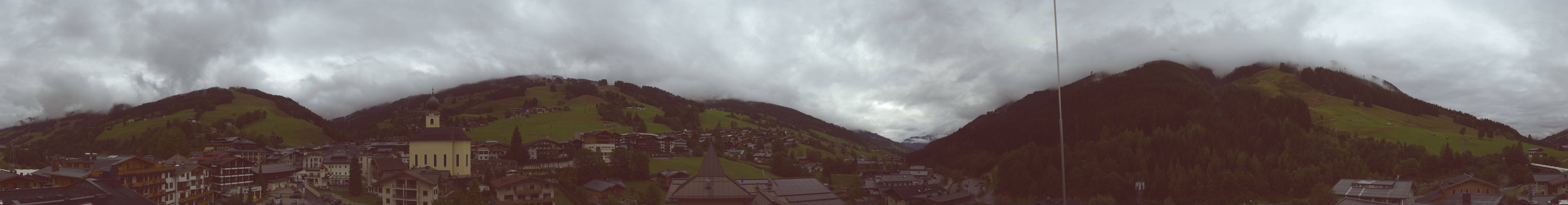 Archiv Foto Webcam Blick über Saalbach vom Alpinresort
