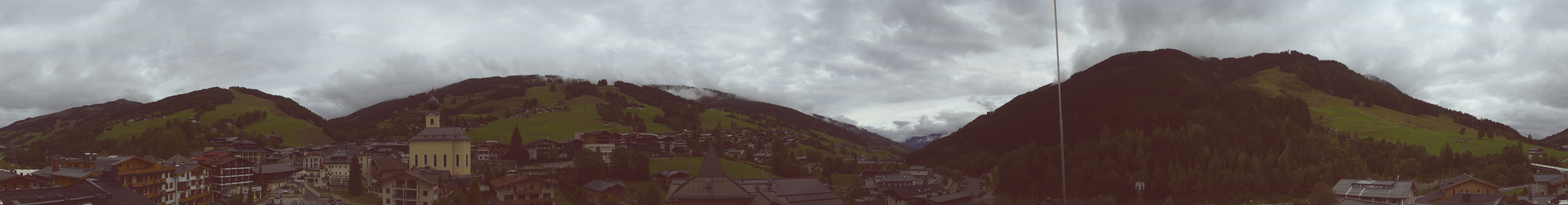 Archiv Foto Webcam Blick über Saalbach vom Alpinresort