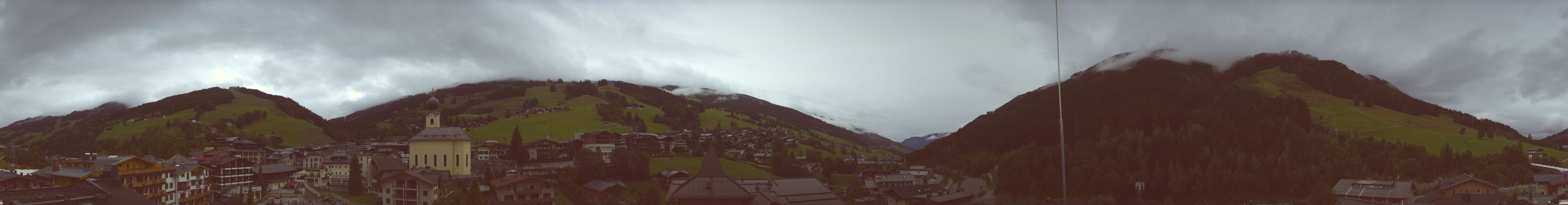 Archiv Foto Webcam Blick über Saalbach vom Alpinresort