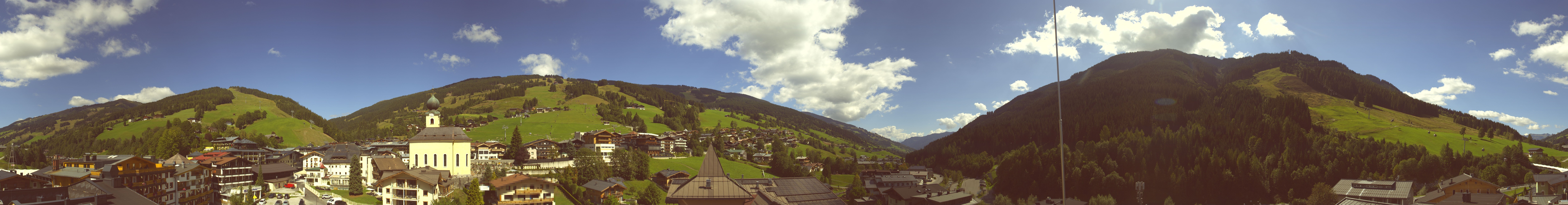 Archiv Foto Webcam Blick über Saalbach vom Alpinresort
