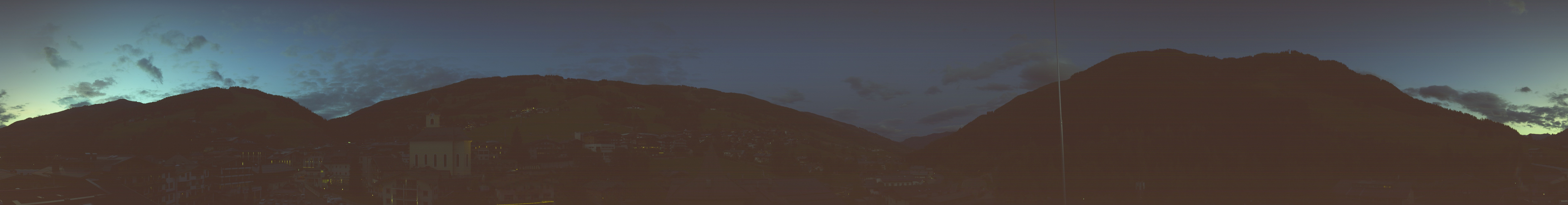 Archiv Foto Webcam Blick über Saalbach vom Alpinresort