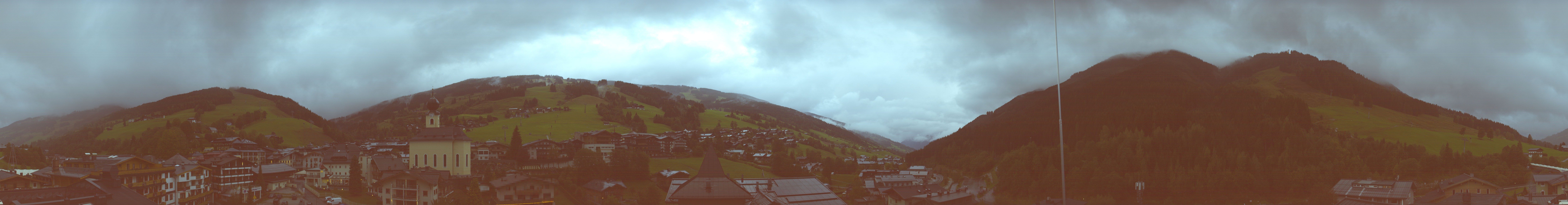 Archiv Foto Webcam Blick über Saalbach vom Alpinresort