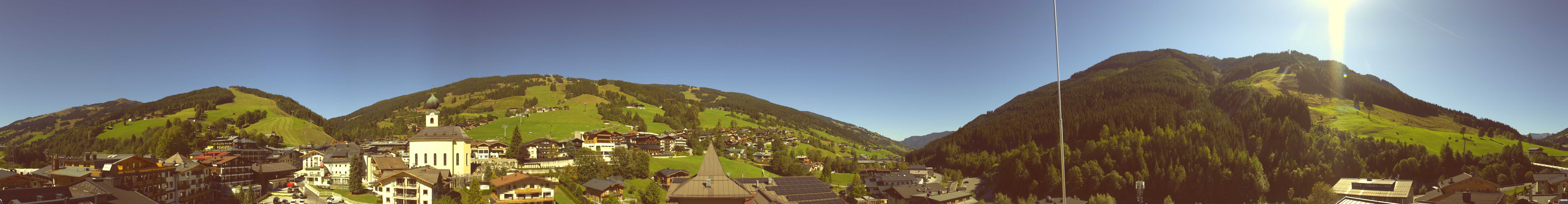 Archiv Foto Webcam Blick über Saalbach vom Alpinresort