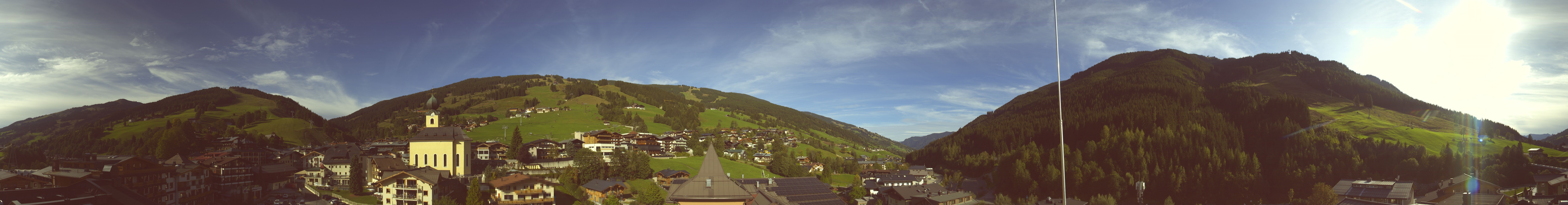 Archiv Foto Webcam Blick über Saalbach vom Alpinresort