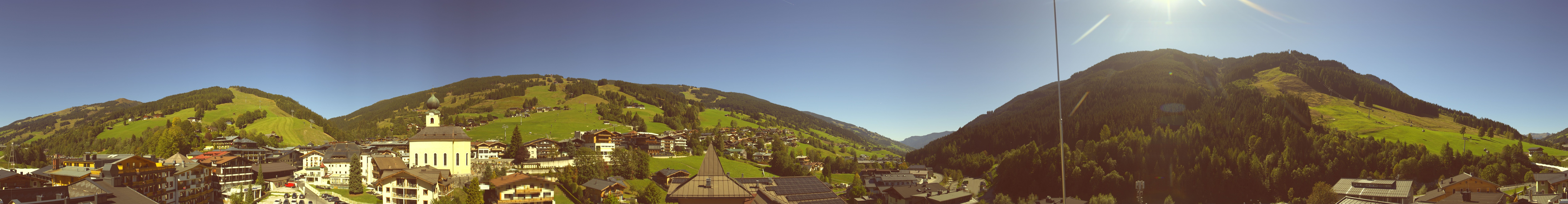 Archiv Foto Webcam Blick über Saalbach vom Alpinresort