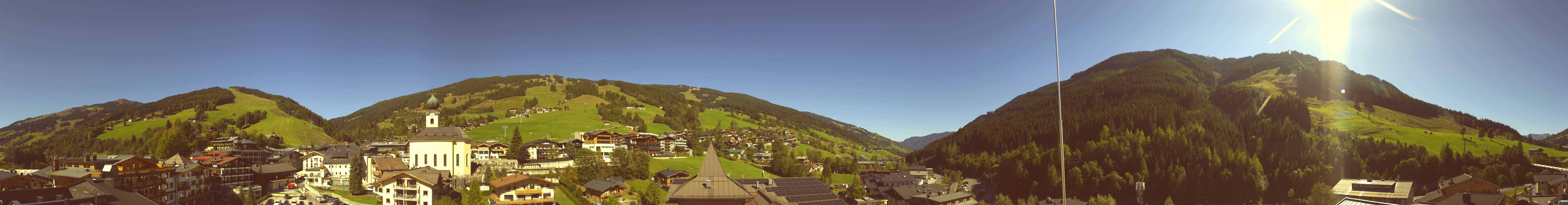 Archived image Webcam Panorama: Alpinresort Saalbach