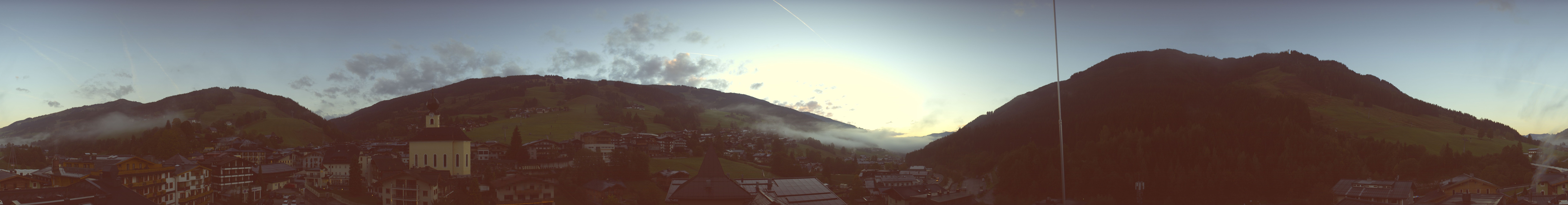 Archived image Webcam Panorama: Alpinresort Saalbach