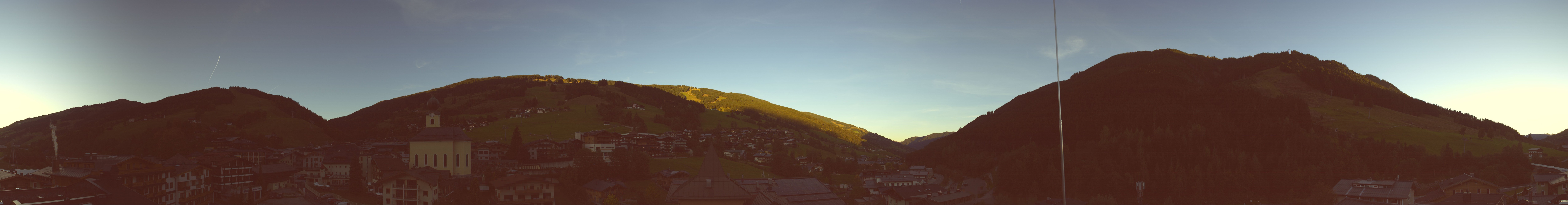 Archived image Webcam Panorama: Alpinresort Saalbach