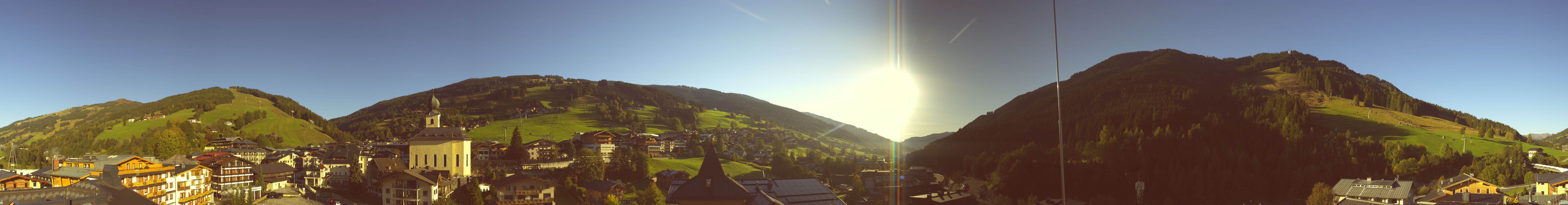 Archiv Foto Webcam Blick über Saalbach vom Alpinresort