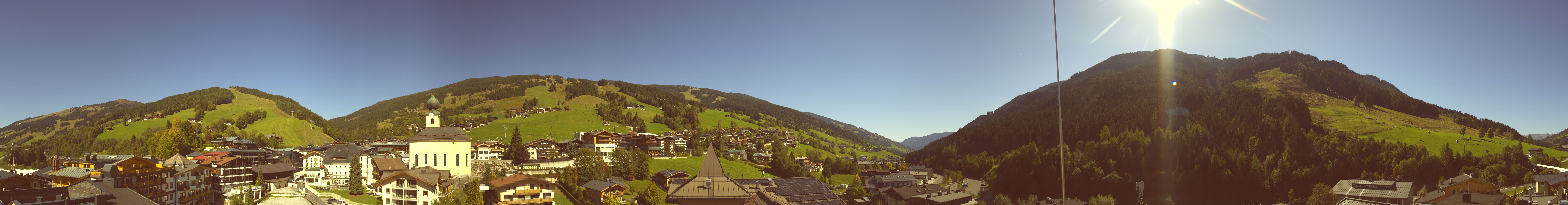 Archiv Foto Webcam Blick über Saalbach vom Alpinresort