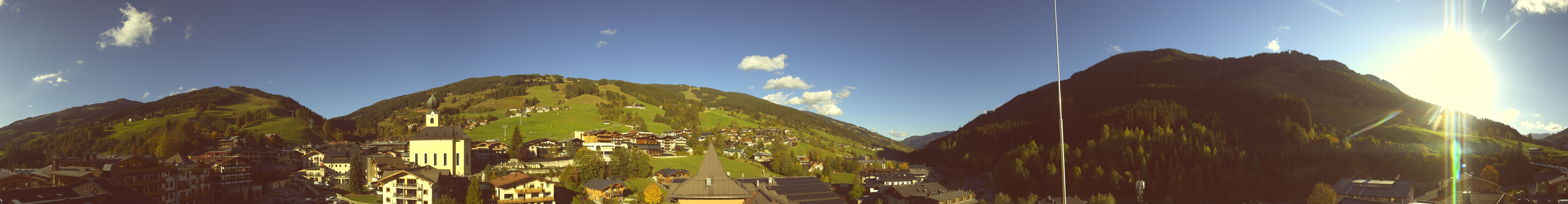 Archiv Foto Webcam Blick über Saalbach vom Alpinresort