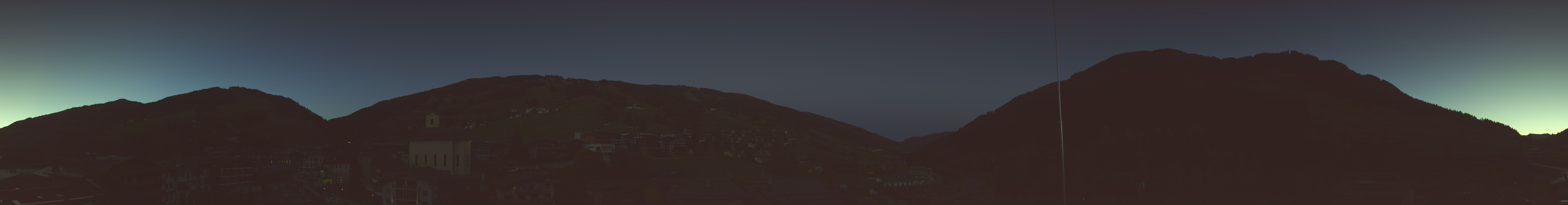 Archiv Foto Webcam Blick über Saalbach vom Alpinresort