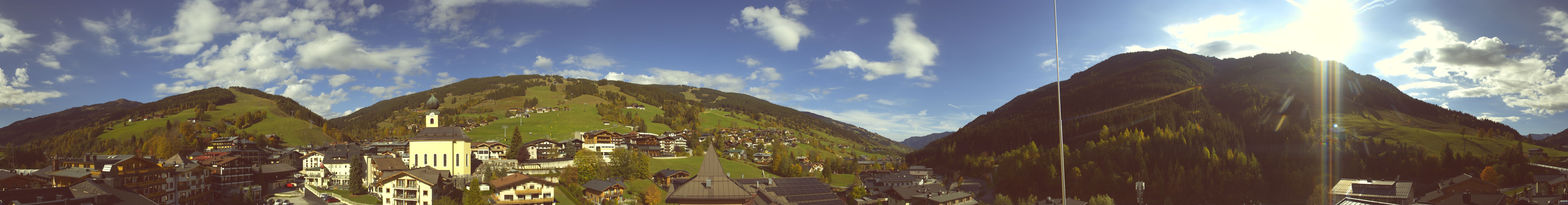 Archiv Foto Webcam Blick über Saalbach vom Alpinresort
